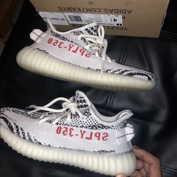 Adidas boost 350 v2 Zebra size 4.5 - Picture 4 of 8